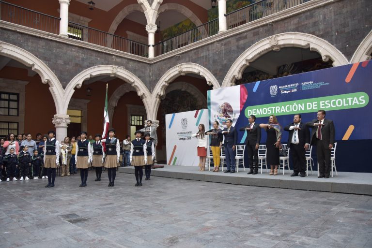 Primera demostración de escoltas de preescolar en Aguascalientes