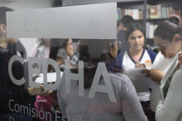 Capacita Comisión Estatal de Derechos Humanos de Aguascalientes a alumnas de la Escuela Normal