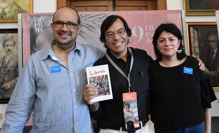 Presentan breve historia ilustrada de los libros en México