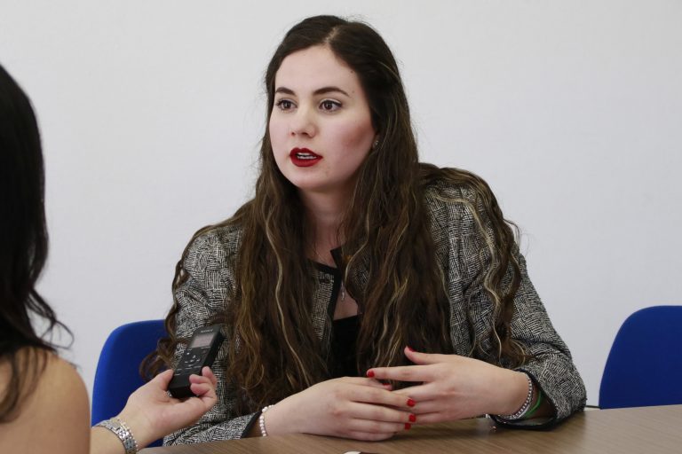 Verónica Femat Fernández de Castro, designada como Enlace Universitario Banxico