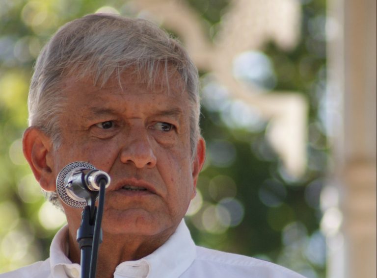 Divide a empresarios López Obrador