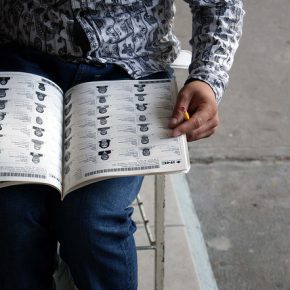 18583074585_a388e2b098_z