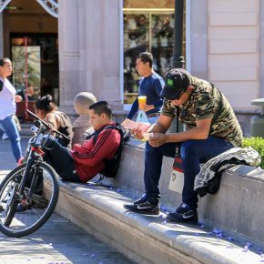 26056551957_51ba76f6b6_z