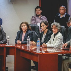 28269807609_9d40058cba_z