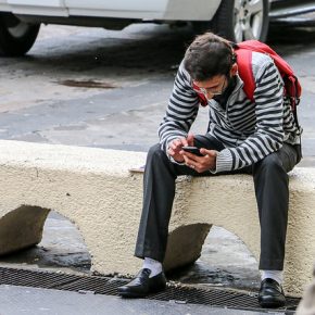 28573958610_90cf90d39e_z