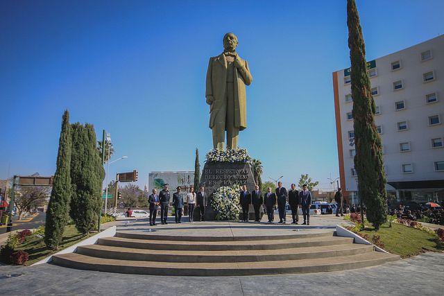 Conmemora Aguascalientes capital el 212 Aniversario del Natalicio de Benito Juárez