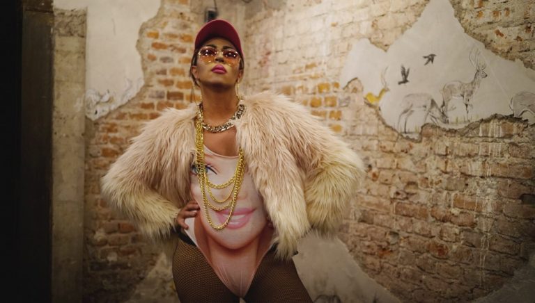 Bonita, una fiesta para explorar la feminidad