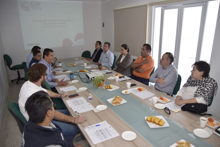 Entregan en Aguascalientes carta de acreditación a asociación civil de apoyo a mujeres con cáncer