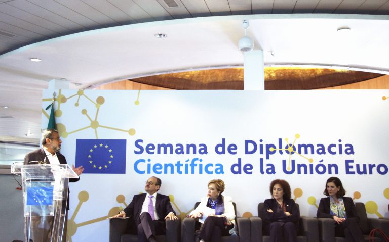 Resolver problemas globales mediante la cooperación científica