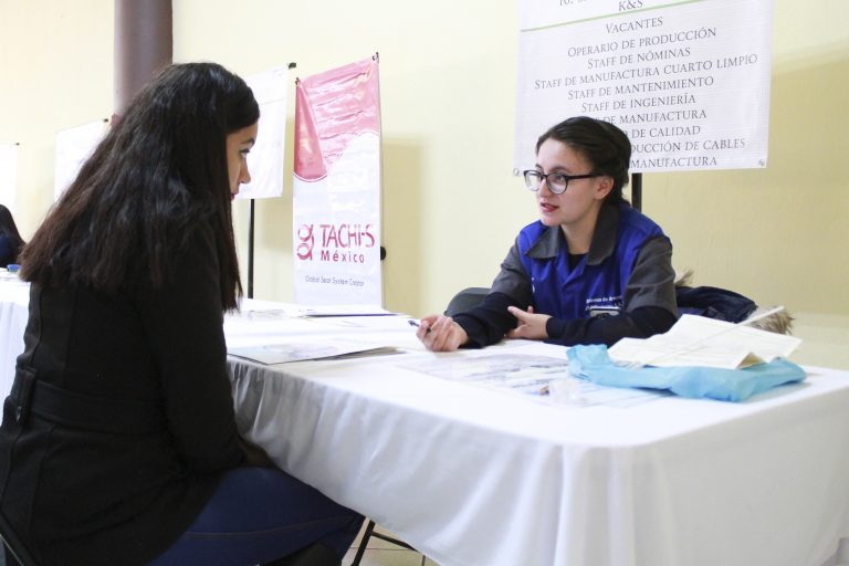 Feria de empleo para mujeres se realizará en Pabellón de Arteaga