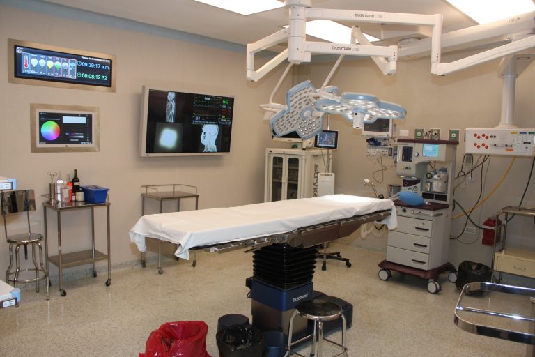 Se realizan en promedio 70 intervenciones al mes en quirófanos inteligentes