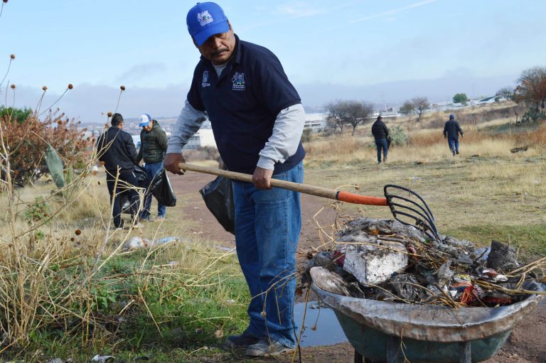 Participan vecinos en la limpieza de 4.8 km en diferentes ríos de Aguascalientes