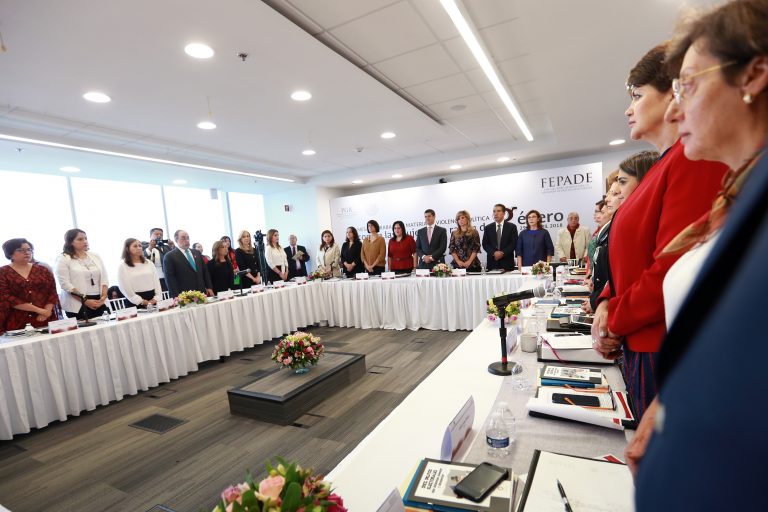 Encabeza Fepade mesa de trabajo sobre violencia política contra mujeres