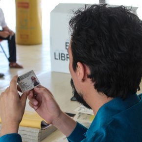 18391279729_fe3e726666_z