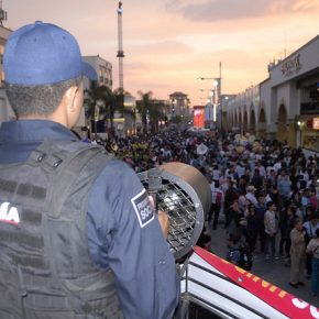 26378351700_964be68b82_z