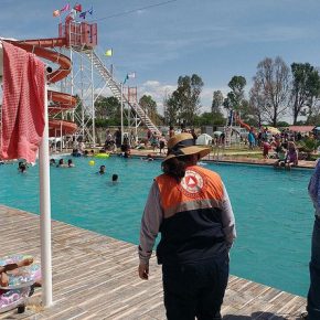 27297908678_055d8e60ce_z