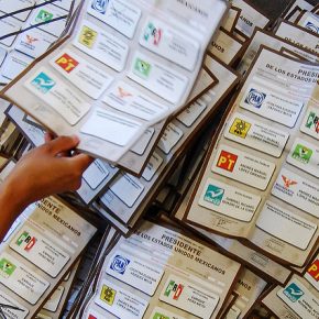 7484732828_2b436ae0b2_z