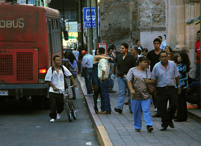 Se deben rechazar todas aquellas expresiones que se dedican a romper el tejido social