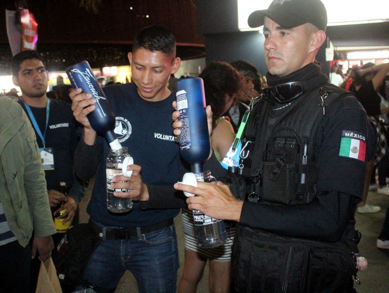 Permanece en Aguascalientes programa del cambio de botellas de vidrio por cilindros de plásticos en la FNSM