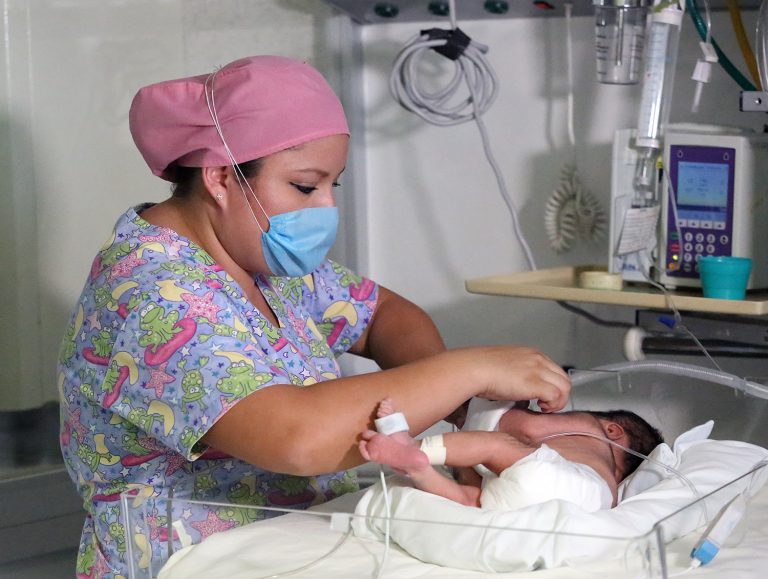 Otorga Issste atención a pacientes con fibrosis quística