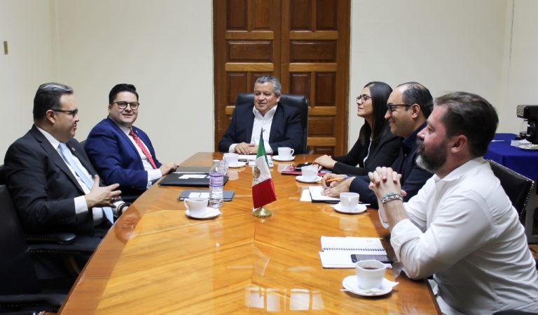 Se reúne secretario general del Gobierno de Aguascalientes asociación civil