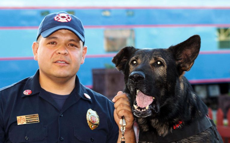 Dan a conocer la historia de Humo y el comandante Cuco, del equipo de Protección Civil Municipal de Aguascalientes