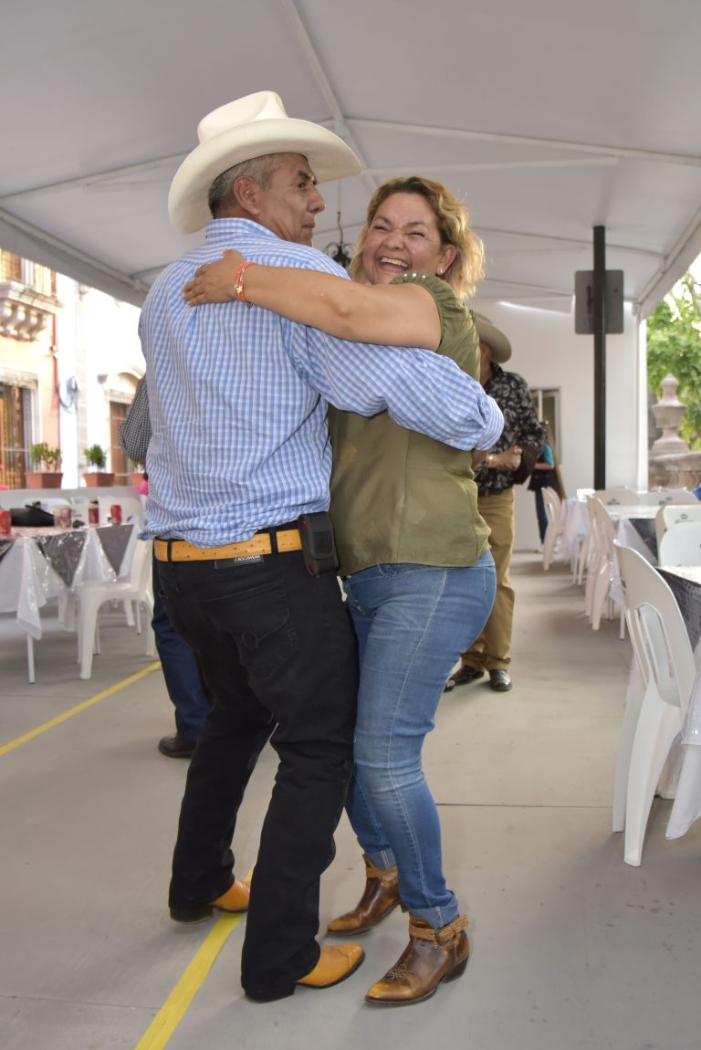 Han asistido más de 2 mil personas a la Terraza del Adulto Mayor