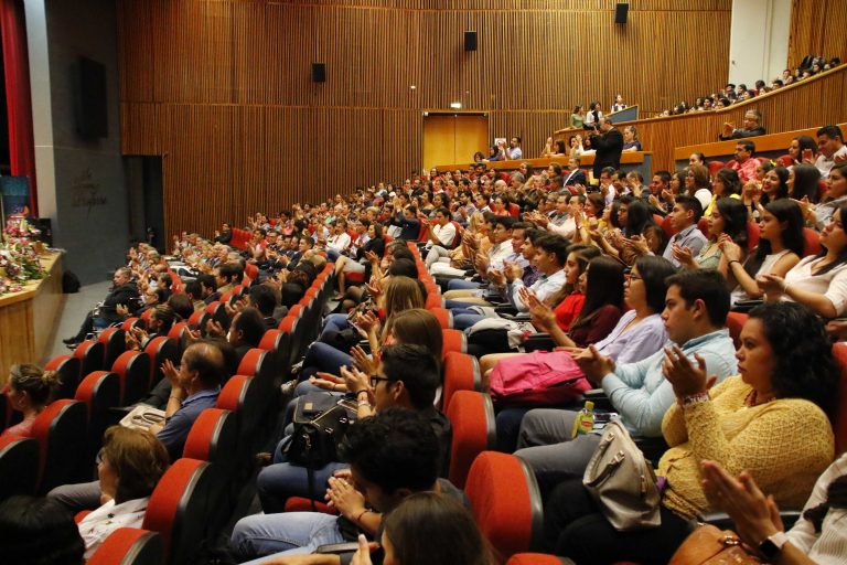 Autónoma de Aguascalientes conmemora primeros 50 años de las carreras en Contador Público y Administración de Empresas