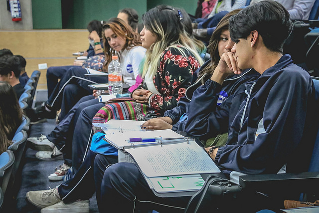 Reconocen a alumnos destacados de nivel medio y superior en Aguascalientes