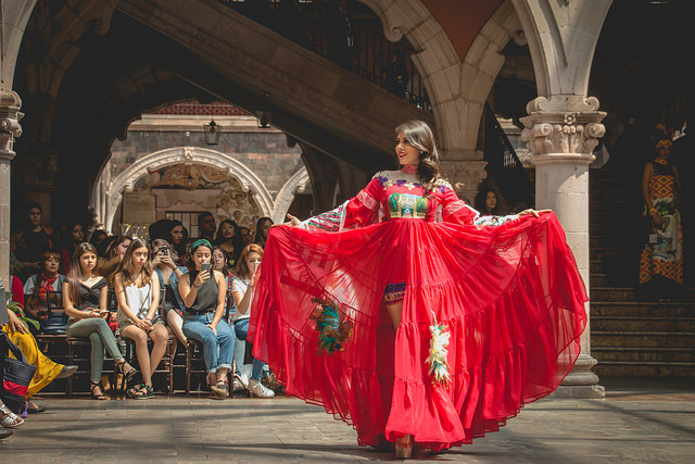 Premian a ganadores de Concurso de Traje Típico y Deshilarte 2018 en Aguascalientes