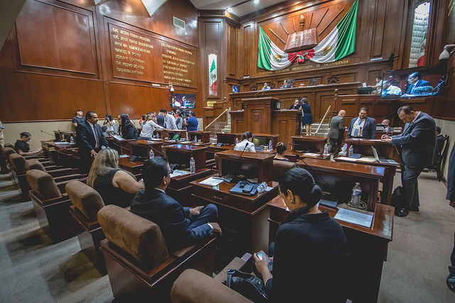 Diputados de Aguascalientes buscan sancionar espectáculos que pudieran ser considerados denigrantes