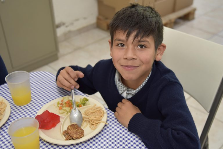 Supervisan programa de desayunos fríos y calientes en Cosío, Aguascalientes