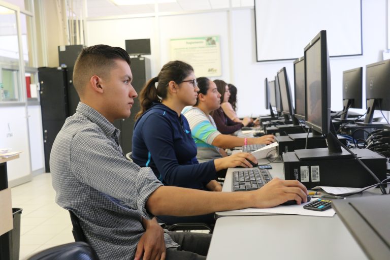 Inicia examen de admisión en la Universidad Tecnológica del Norte de Aguascalientes para técnico superior universitario