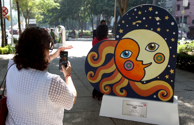 Inauguran exposición Contigo de Corazón, contra cáncer infantil