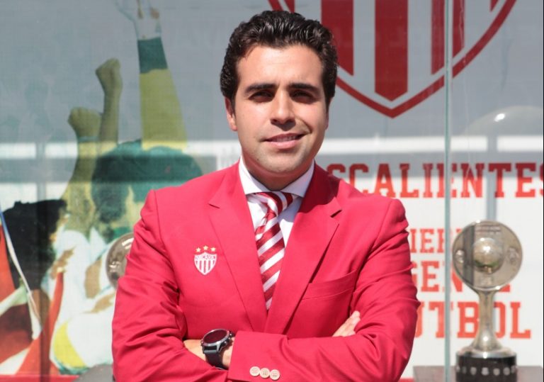 Presentan a Marcelo Michel Leaño como director técnico del Necaxa