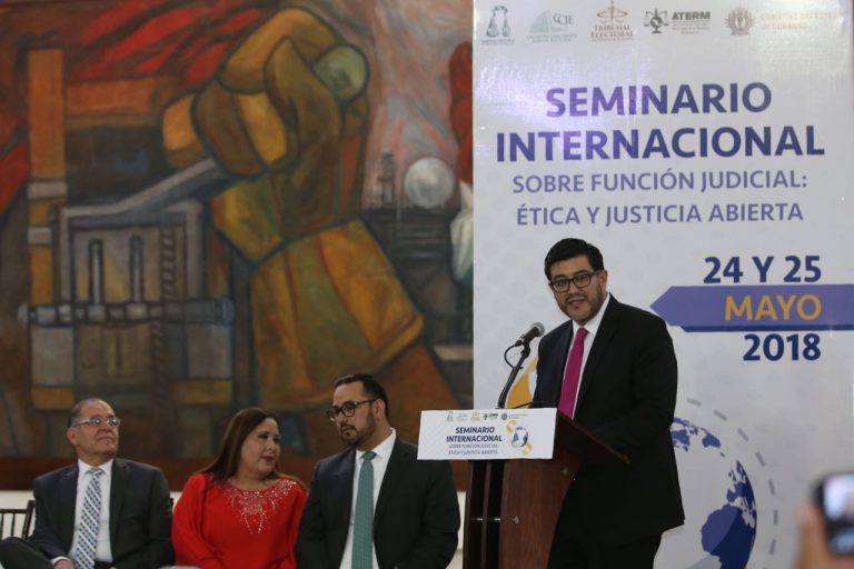 El intercambio de ideas y discrepancia debe apegarse al ejercicio legítimo de la libertad de expresión política