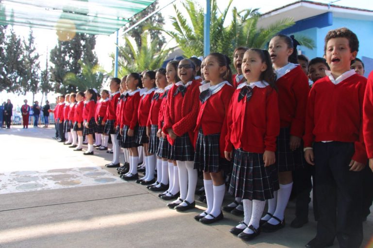 Ceremonia de Honores a la Bandera en la escuela Francisco de Quevedo y Villegas