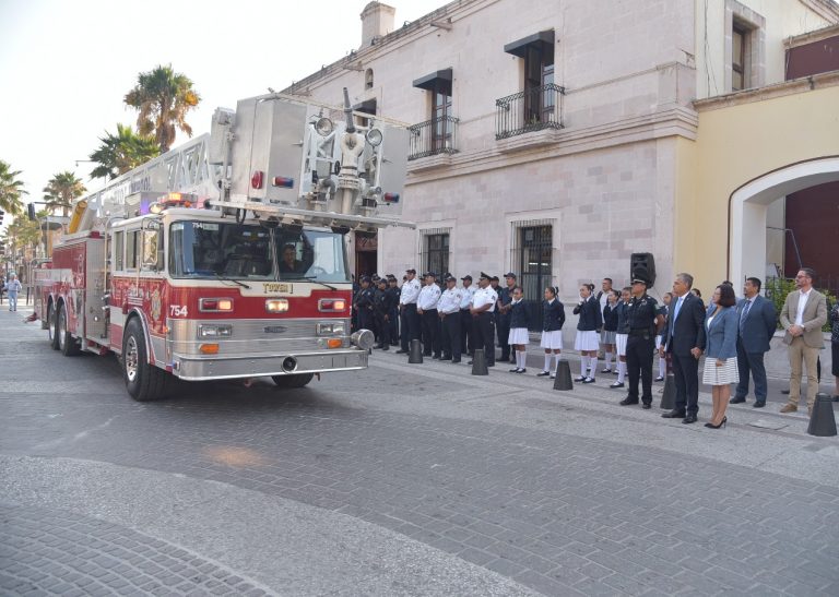 Bomberos de Jesús María, en Aguascalientes, reciben nueva unidad para su equipo de rescate