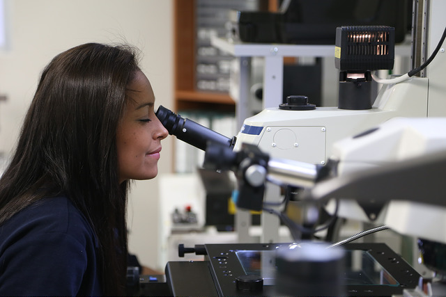 Universitarias comparten reflexiones y propuestas sobre el Día de la Mujer