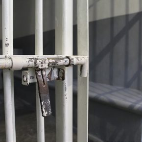 16766450342_015a709eec_z