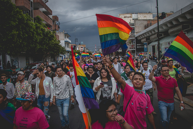Más de 500 personas de la comunidad LGBT marcharon para exigir sus derechos en Aguascalientes
