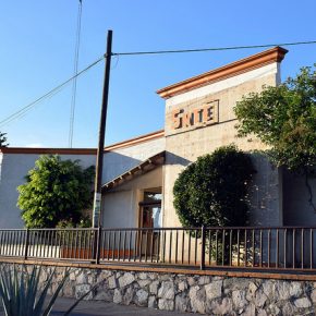 30110819512_cef0886afa_z