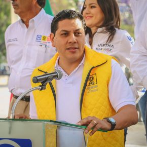 41198042921_a1b2e198ed_z