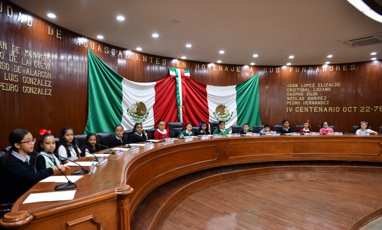 Niños participaron en el programa Cabildito Infantil 2018 de Aguascalientes