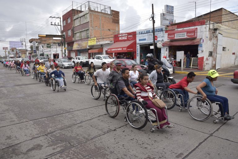 Concluye curso de rehabilitación para personas con discapacidad motora de Aguascalientes