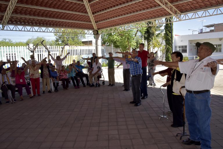 Estudiantes de la Autónoma de Aguascalientes brindan apoyo a la Estancia de Día