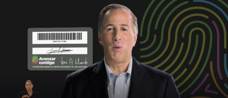 Verificado 2018 | Candidatos entregan tarjetas y prometen beneficios, ¿es legal? ¿piden votos a cambio de dinero?