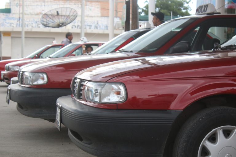 Se desconoce cuántos son los taxistas asegurados desde el Poder Legislativo y sindicato en Aguascalientes