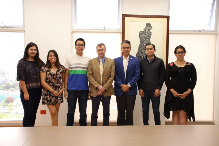 Rector de la Autónoma de Aguascalientes se reúne con alumnos destacados de Bachuaa