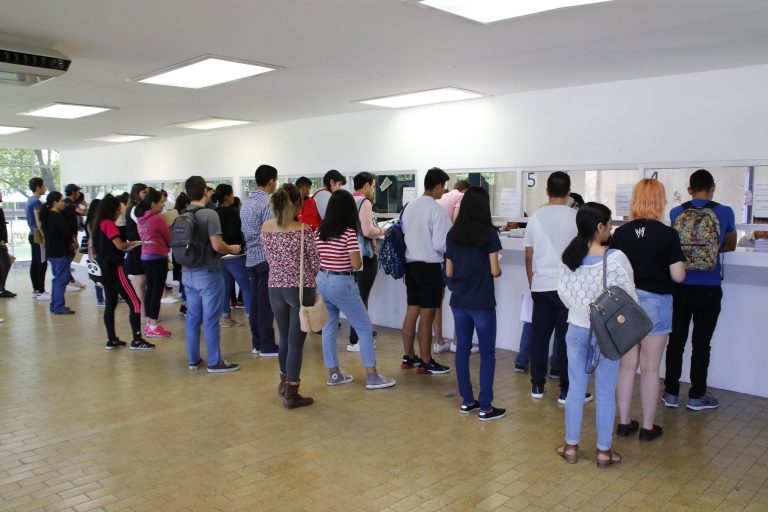 Entregan Becas Compensatorias IEA-SNTE a estudiantes de nivel superior de Aguascalientes